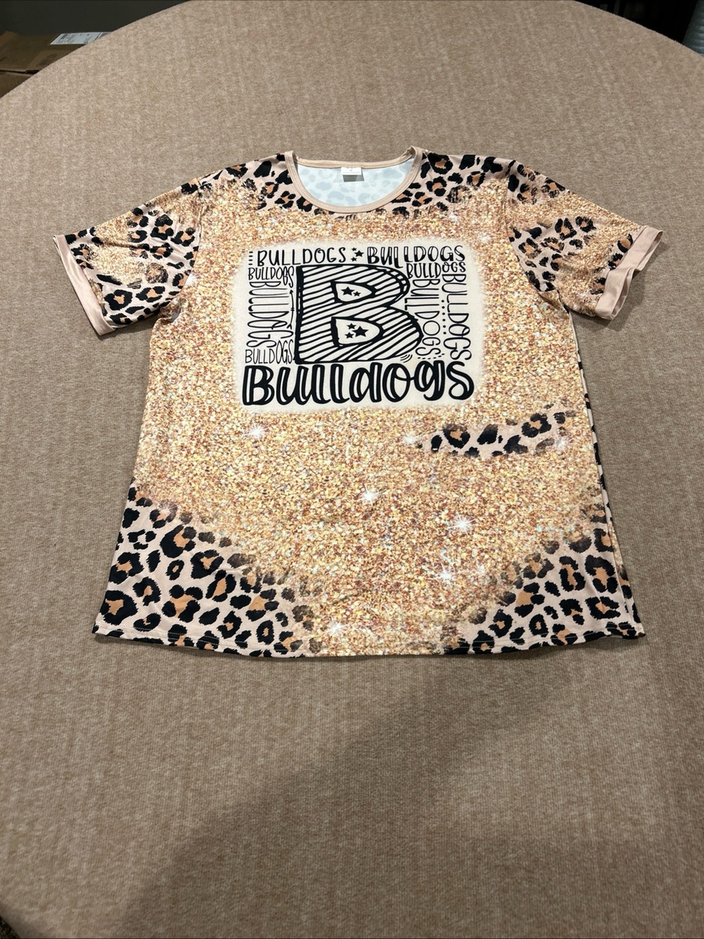Bulldogs Graphic Tee in Gold Leopard Print